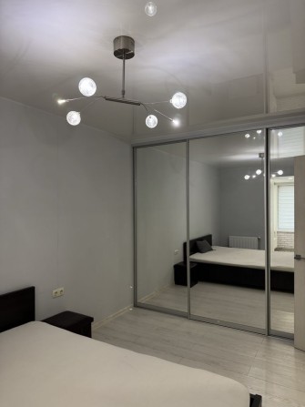 Продам 2-х кімнатну в центрі - фото 1