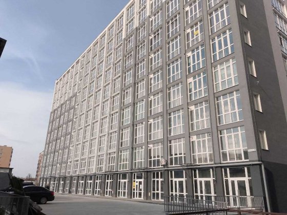 1 кімнатна в центрі міста в новому і сучасному будинку Чернігів