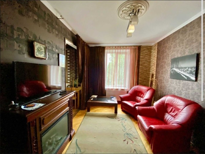 (7) Продаж 2 к. квартири на Льва Толстого (2590) - фото 1