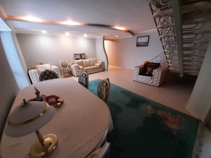 Пропонується до продажу п’ятикімнатна квартира по вул. Гоголя, 221. - фото 1