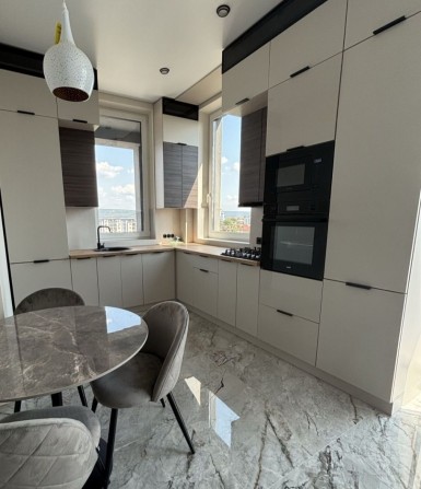 Продається 1,5-кімн. видова кв-ра в ЖК " Сіті Люкс" - фото 1