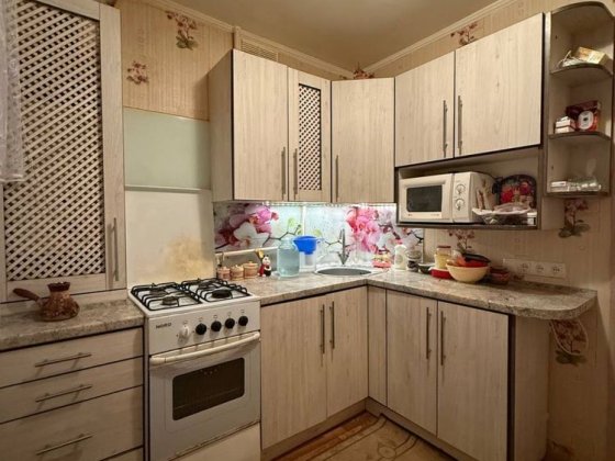 Продам 2 ком квартиру на  проспекте О.Поля! Дніпро