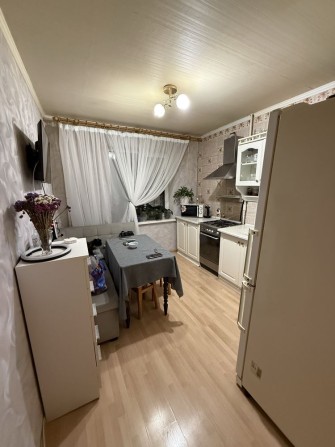 Продам 3к квартиру Раздельные комнаты Комунар, Парус - фото 1