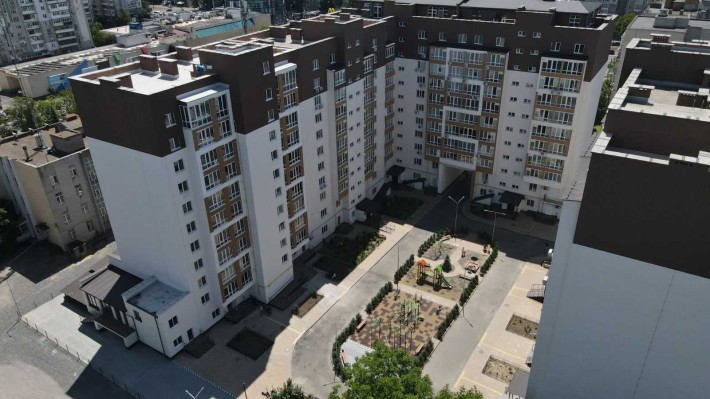 Продається 2 к квартира на просп.Юності 5827 - фото 1