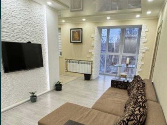 Продам уютную 2х квартиру, центр ( т.Оперы и балета) Днепр