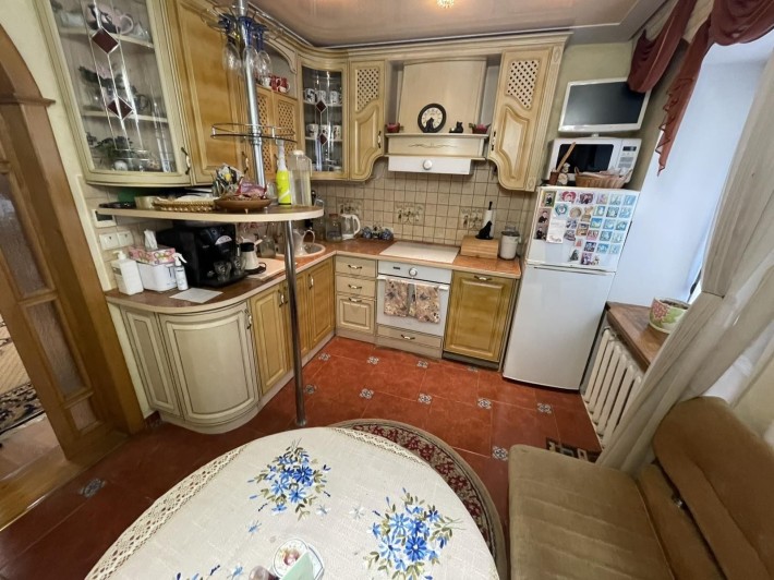 СРОЧНО ! Продам  квартиру на Рабочей 152  в кирпичном доме - фото 1