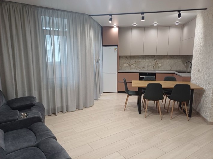 Продаж 3 кімн. кв. в Центрі міста - фото 1