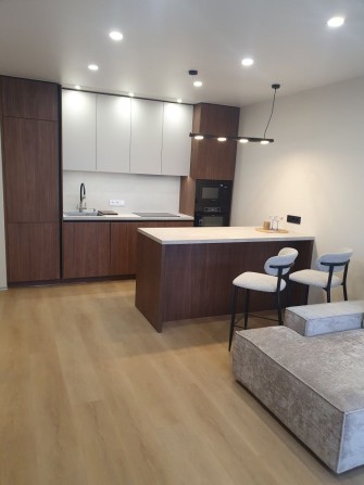 Стильна 2-а квартира в центральному районі міста. Новобуд - фото 1