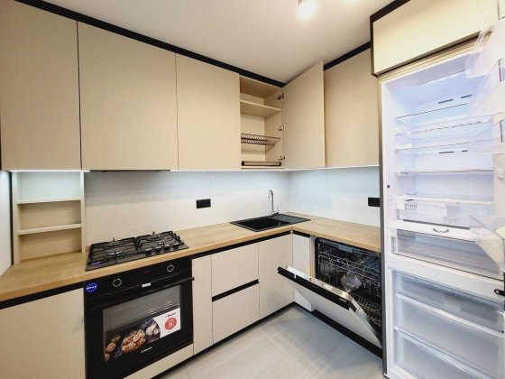 Чотирикімнатна квартира Вишенька цегла новий ремонт Винница