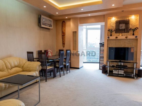 Велика простора квартира у цегляному якісному будинку ЖК Каскад Днепр