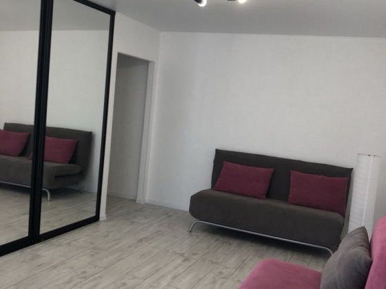 Продам однокомнатную квартиру на пр.А.Поля Днепр