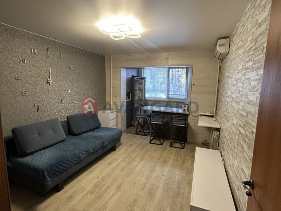 Продам 1-2х кімн, кв. з ремонтом, ж/м Тополь, поверх 2/12, 43,6 кв2 Дніпро