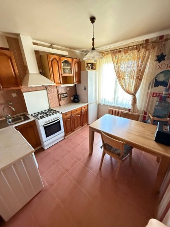 Продам 3 ком квартиру Победа, пр. Героев - фото 1