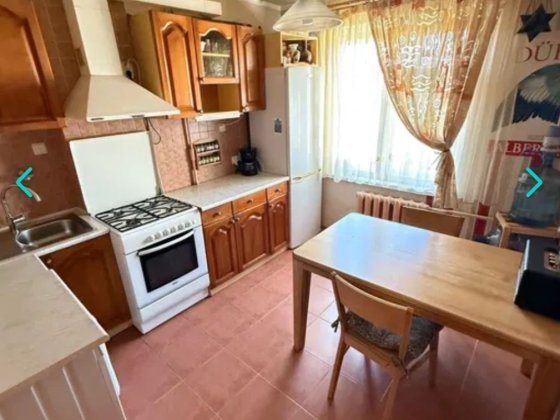 Продам отличную 3 комнатную на ПОБЕДЕ можно безнал Дніпро