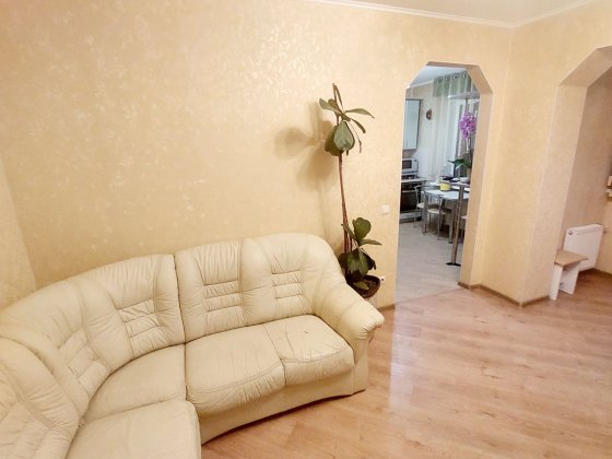 76 м2 під Е - відновлення  підходить Продаж 3 кім. квартири Чернигов