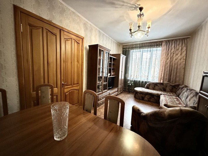 **ЦЕНТР! Сталинка 4 Комн. 100 кв.м. по ул. И. Мазепы, ЦУМ - фото 1