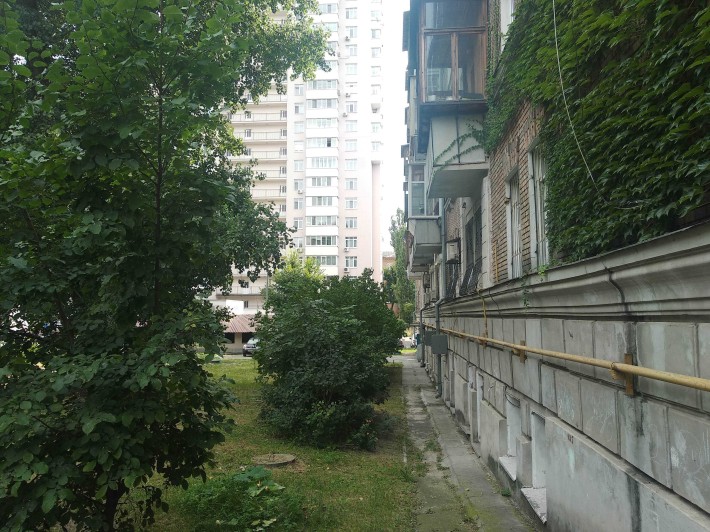 Продажа,обмен 2 комнатной квартира ул.Гарматная,18 отдельный вход - фото 1