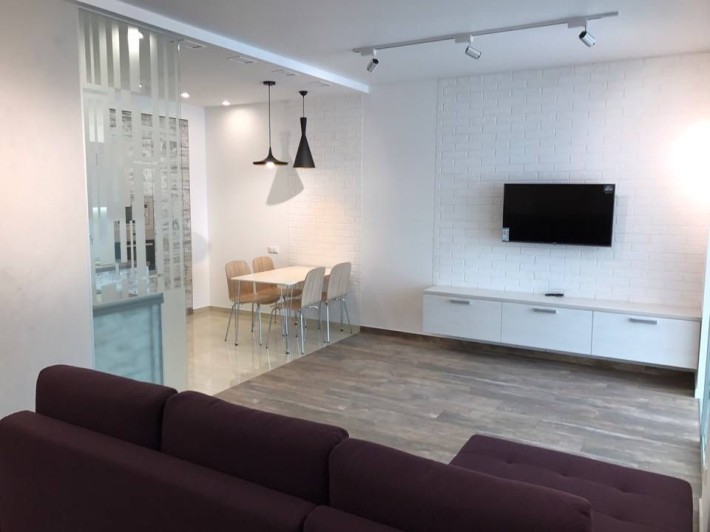 Продам 3к. квартиру, ул. Рогалёва 20а, Крутогорный спуск, Центр - фото 1