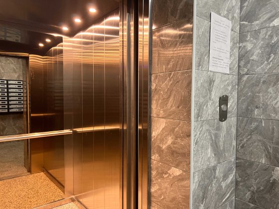 Прибуткова 3-кім Митниця: 7 хв до пляжу, 19 поверх Черкассы