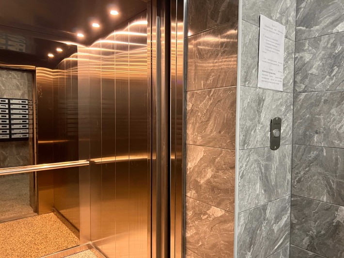 Прибуткова 3-кім Митниця: 7 хв до пляжу, 19 поверх - фото 1