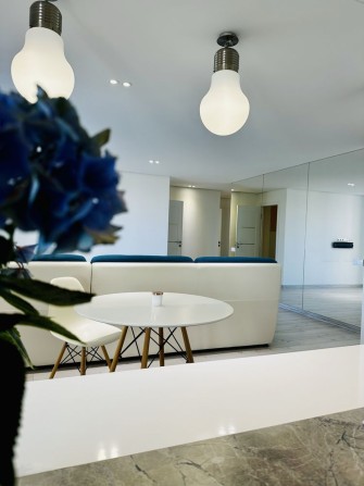 Ціну знижено! 3 кімнатна квартира в центрі міста - фото 1