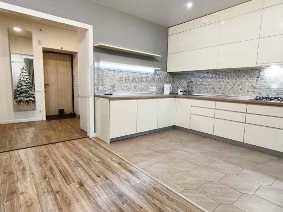 Двокімнатна квартира в новому цегляному будинку (2018 р.забудови). Чернигов