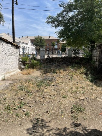 Место /участок земли под гараж - фото 1