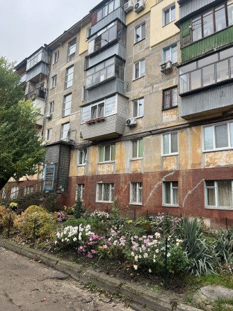 Продам 1 к кв вул Макарова район ДЮШ - фото 1