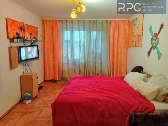 Продається 3к. квартира по вул. Слобожанська, 9 Киев