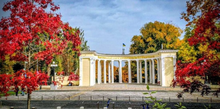 Продам 2 кім. парк Шевченко провулок Ф.Макаревського, І.Акінфієва - фото 1