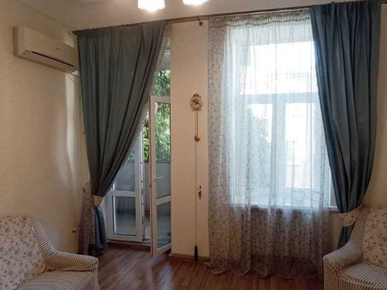 Продам 5 комнатную квартиру в Центре города  парк Глобы Днепр