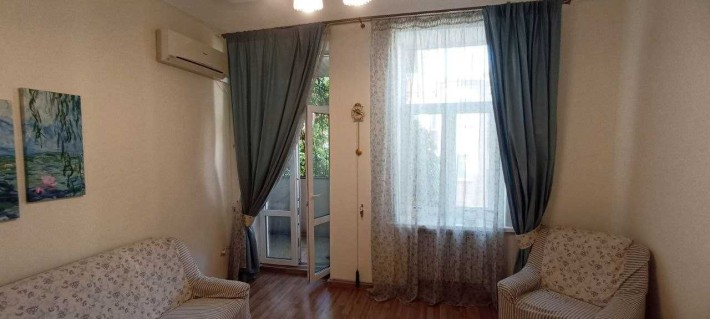 Продам 5 комнатную квартиру в Центре города  парк Глобы - фото 1