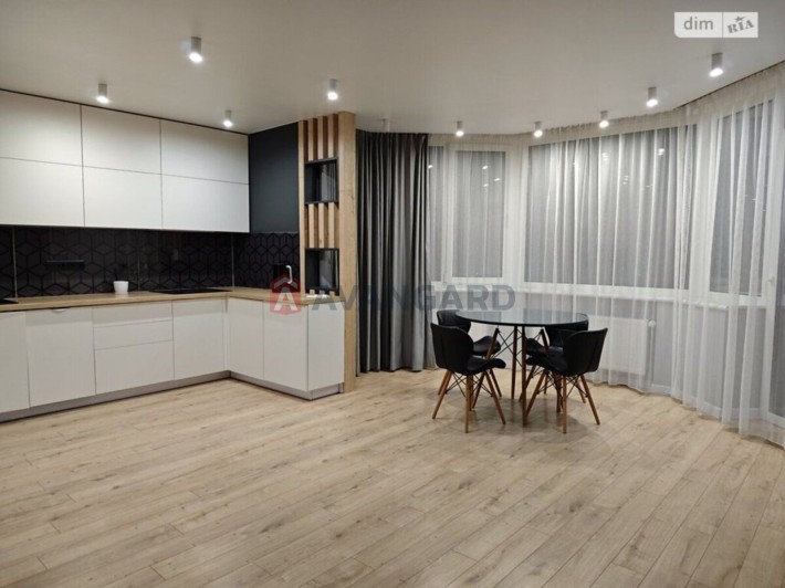 Продаю 2-кімнатну квартиру в центрі Черкас! - фото 1