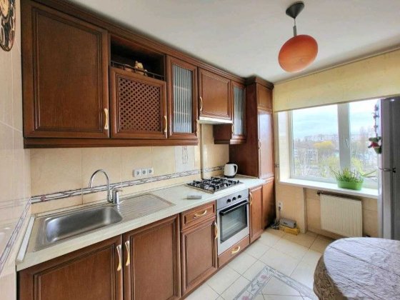 Продам 2 кім кв, Вишенька, просп Юності!!! Винница