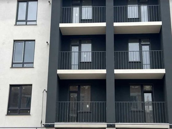 Продаж 2 кім квартира новобуд цегла зданий будинок середній поверх Вінниця