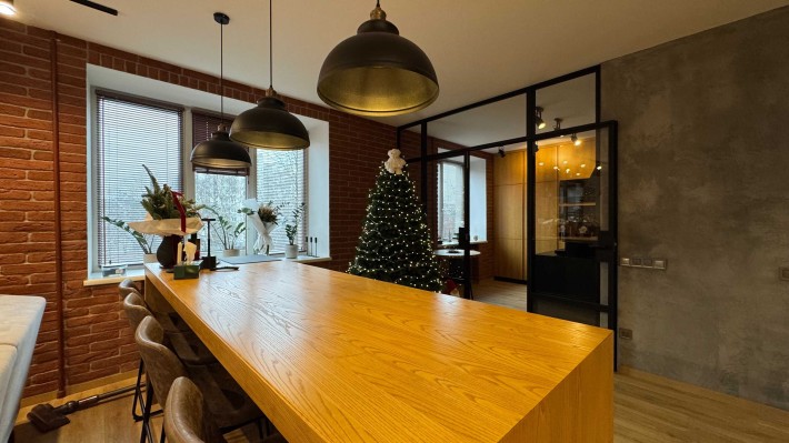 ЕКСКЛЮЗИВНА квартира 107 м² в центрі Житомира - фото 1