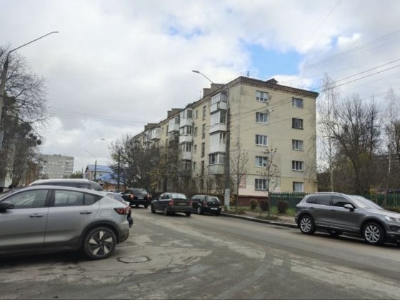 Квартира під комерцію! 2 кімнати, фасадні вікна, центр. Торг Житомир