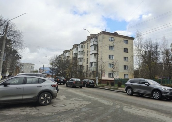 Квартира під комерцію! 2 кімнати, фасадні вікна, центр. Торг - фото 1