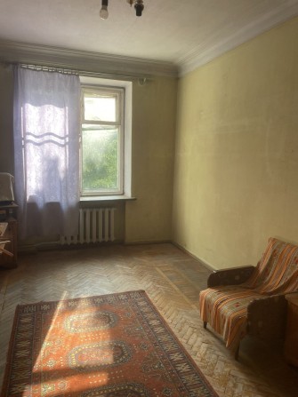 Продам 2-х кім.кв.,Сталінку в центрі - фото 1