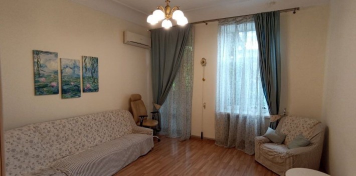 Продаётся большая квартира 5 комнат рядом с  Парком Глобы. Днепр. - фото 1