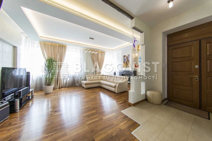 4к Ярославів Вал, 13 Шевченківський історичний  центр - фото 1