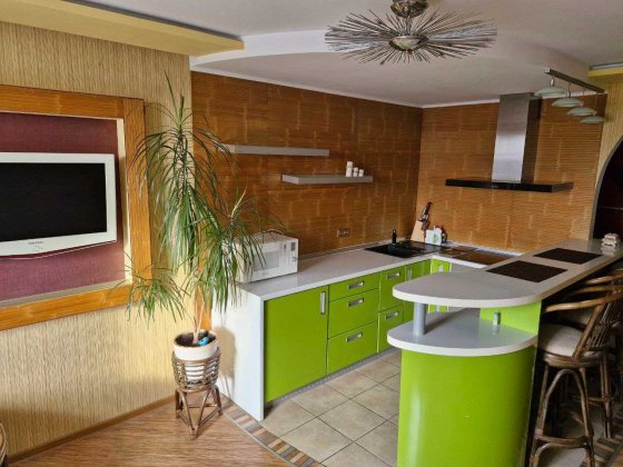 Продаж квартири студії з авторським ремонтом на бульварі Шевченка, 352 Черкассы