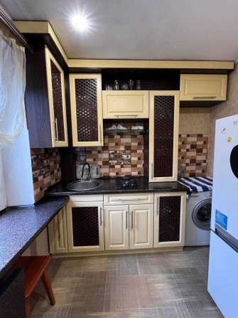 Продам 2 кімнатн  пр.Слобожанский (зупинкаДонецька) 3 поверх капремонт - фото 1