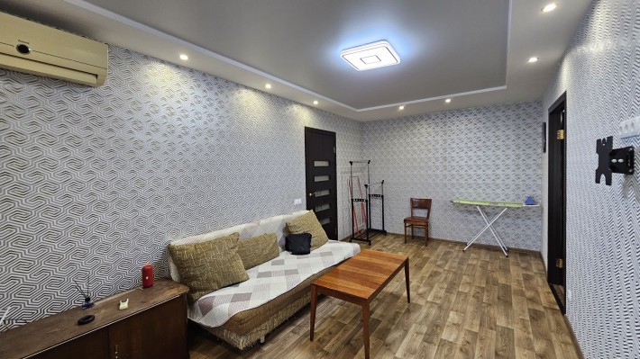 Продам 2-х комнатную квартиру р-н Поля / пр.Б.Хмельницкого/ Школьная - фото 1