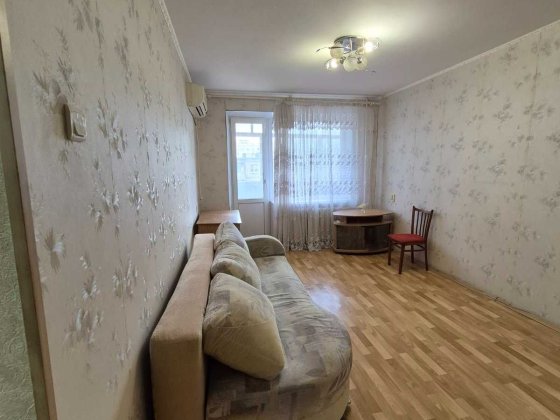 Продам 3х комнатную на Янтарной Дніпро