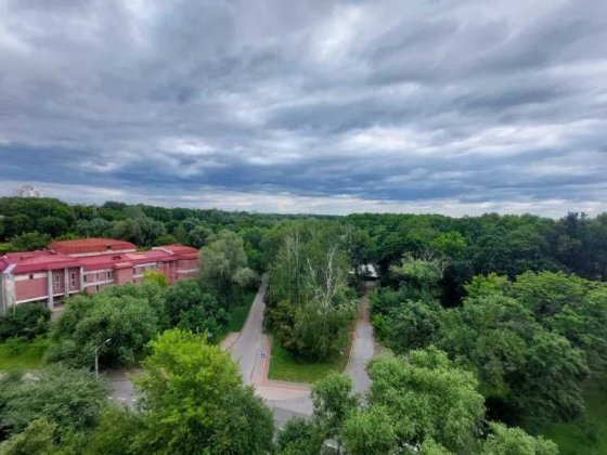 Продам 1-кім.Квартира 35м2 в Чернігові. Кух.8,4м2. ЦЕНТР. Парк.р.Десна Чернигов