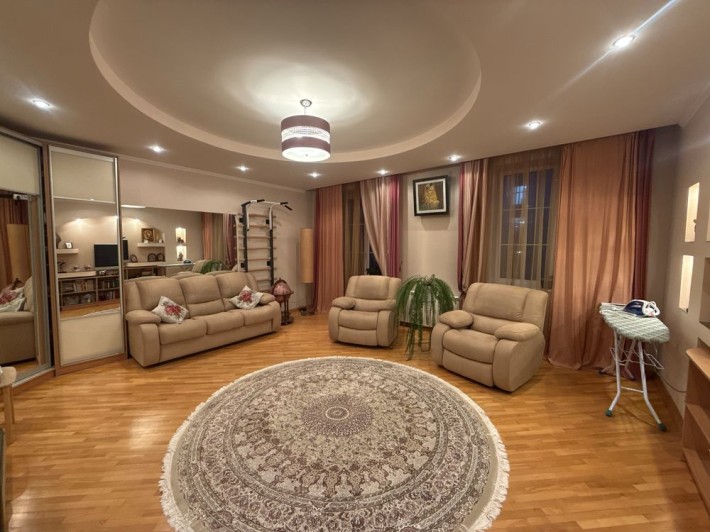 Продаж елітної 4 кім. кв  Центр індивід. опалення та власне паркомісце - фото 1