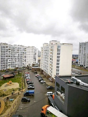 Простора Квартира 67,5 м² у Зданій Новобуді!  Автономне Опалення - фото 1