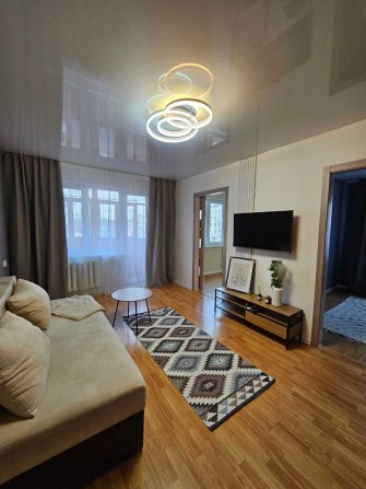 № 13979 - 3 к. квартира, Центр, Небесної Сотні, 3/5 пов., панель - фото 1