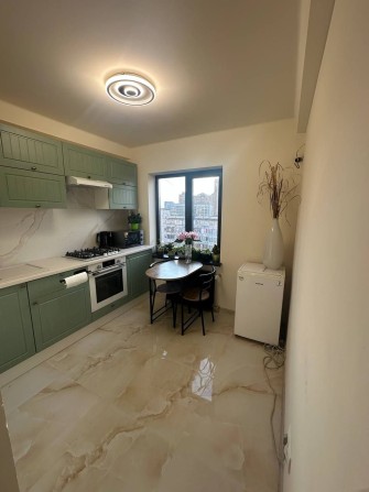 Продам затишну 3-квартиру по вулиці Новогоспітальна 5 А - фото 1